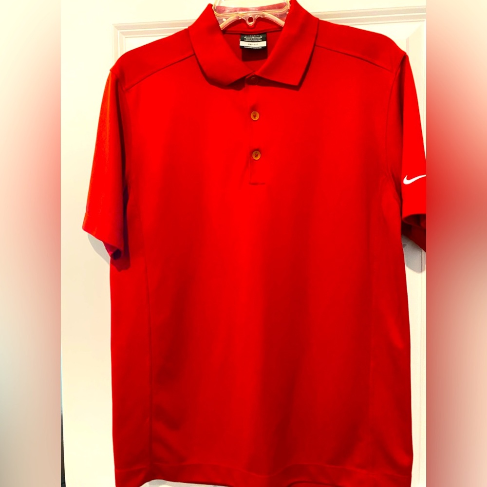 Men’s Nike golf shirt